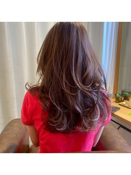 イニット 奈良新大宮(init.) ロングレイヤーナチュラル＆艶髪スタイルアッシュブラウン