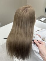 セブンスヘブン(SEVENTH HEAVEN)&nbsp;縮毛矯正でもできるミルクティーベージュ