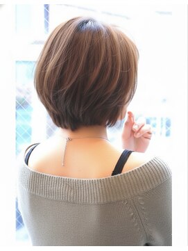 レウナ 外苑前(Reuna) 30代40代大人可愛いボブ　ひし形ボブ　流し前髪