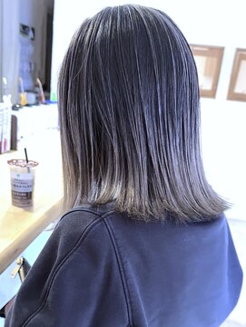 ブレイズヘアー(BLAZEhair) 【暗めデザイン】グレージュバレイヤージュ×ブリーチ2回