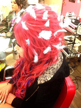 ヘアセットアップス(UP's) (´▽｀*)/☆ライブ盛りっ☆『激しくスジ盛りおろし～♪』