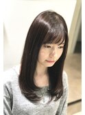 ストレート愛されセミロングヘア