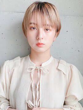 クリーム(CREAM) ホワイトベージュカラー フレンチマッシュショートヘア☆