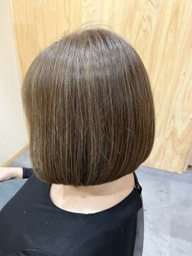 アンノ(anno) 白髪率７０%の白髪ぼかしハイライト！