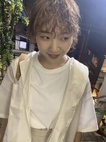 キュエ(qiie)&nbsp;斜めバング/デザインカラー/グレージュカラー/シルキーベージュ