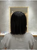 肩ライン切りっぱなしボブ