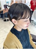 黒髪でもかわいい耳掛けマッシュショート