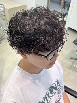 レタッチ バイ フィフス 天神大名(RETOUCH by fifth) プードルパーマハードスパイラルパーママッシュメンズパーマ束感