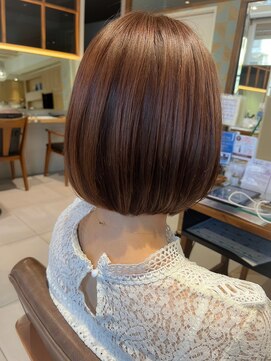 バブ バイネオリーブ(Bab by neolive) アプリコット/ピンク/ピンクオレンジ/ミニボブ/イメチェン