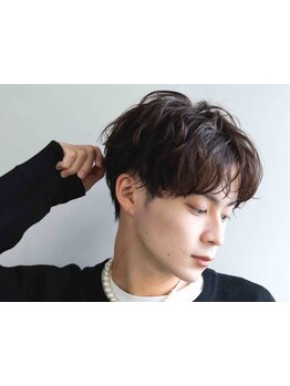 似合わせとトレンドをおさえたメンズカットや、人気のソフトツイストパーマ・スパイラルパーマもおまかせ！