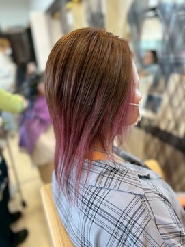 ヘアショップエヌアンドエー 久喜 栗橋店(hairshop N&A) 毛先にかけてふんわり広がるピンクが印象的◎裾カラー/ブリーチ/