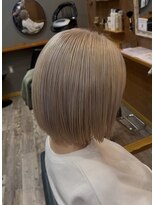 ヘアーサロン アトリエ(Hair salon ATORIE)&nbsp;コンパクトボブブリーチカラーペールベージュ