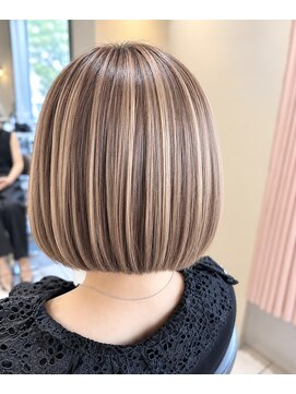 マイノリティー(Minority Produced By TOPHAIR) 白髪ぼかしハイライト｜ミルクティーベージュ