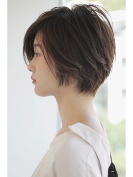ディオ アンド ルーチェ アット(Dio&Luce at.) 【麻布十番・南麻布・元麻布】ショートボブ&ヴィラロドラカラー