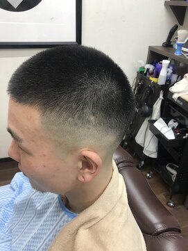 バーバー ヤングケン(BARBER YOUNGKEN) ボウズスキンフェード