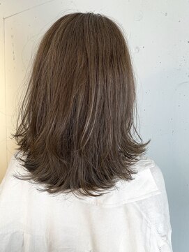 ロミー(Romy) *レイヤーロブ×ハイライト&アッシュベージュ*