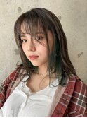 ピスタチオグレージュとイヤリングカラーグリーン