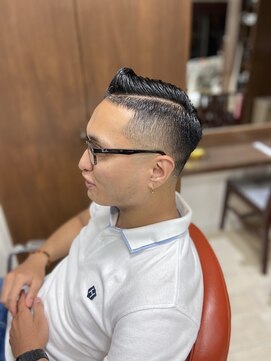 グルーマーズトウキョウ(GROOMER/S TOKYO) 【GROOMERS 稲田】 スキンフェード スタイル スペインカール