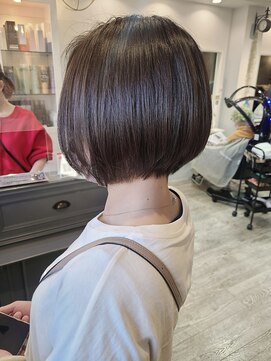 ヘア ケア ディエイチケー(HAIR CARE DHK) 可愛らしい丸みミニボブ
