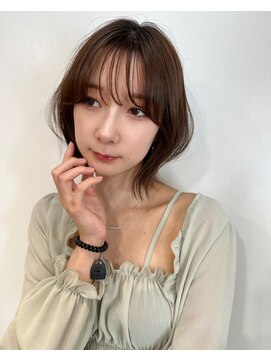 アイトーキョーエス 渋谷(AI TOKYO S) 斜めバング/シルキーベージュ/ブラントカット[渋谷駅]