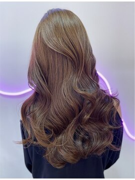 トリア(the tria) 【tria/新宿/透明感/Seito】上品なエモージュ