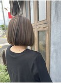 クールな前下がりボブ