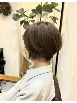 チリンバイロストシティー(Chillin by LOSTCITY) 似合わせマッシュショートボブ