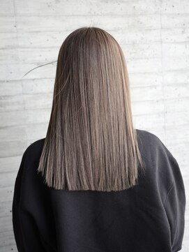 エルフィ(ELF=y) ミルクティーベージュハイライト