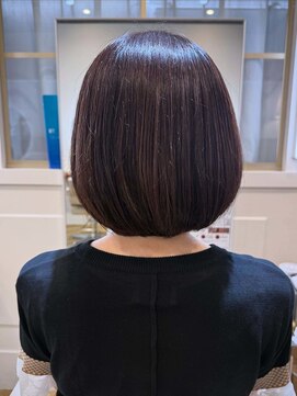 イリー 代官山(ILY) 前下がりショートボブ 丸み