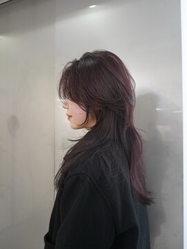 ヒメル(HML U/2A) 骨格が綺麗に整う大人ロングウルフスタイル/艶カラー