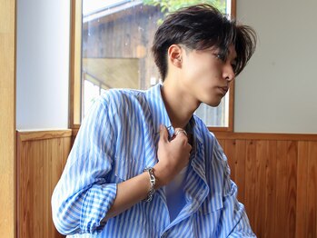リード バイ ラグーン(LEAD by LAGOON)の写真/色気が溢れる《センターパート》まとまりが良く滑らかな質感が、清潔感のある印象に*[盛岡/メンズ]