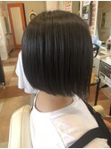 サラつや前下りボブ