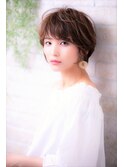 グラデーションカラー＆小顔ダブルバングのワンサイドショート