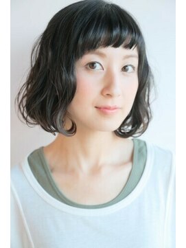 ルミナスビューティーケア(Luminous beauty care) ダークカラーボブは短めバングでおしゃれ度UP！