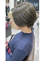 ルオーブ(L'aube)&nbsp;透明感オリーブカラーマニッシュショートボブ