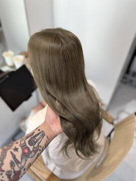 ロエ 恵比寿 代官山(ROE) オリーブベージュ　マチルダボブインナーグレージュ前髪