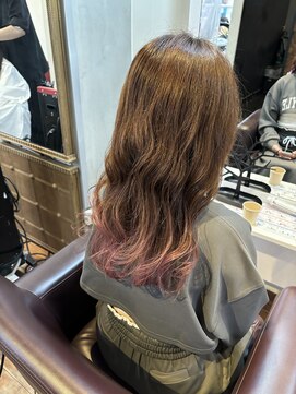 アズーア ヘアーアンドスパ(azure hair&spa) ピンク×ブラウン／ブリーチ1回～／横浜／裾カラー