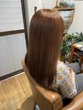 ヘアーアンドスパ アウローラ(AURORA) ベージュカラー
