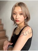 渋谷ブリーチカラータッセルボブ顔周りレイヤー切りっぱなしボブ