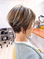 モリオ フロム ロンドン 成増店&nbsp;【morio成増 セリザワ】くびれショート 白髪ぼかしハイライト