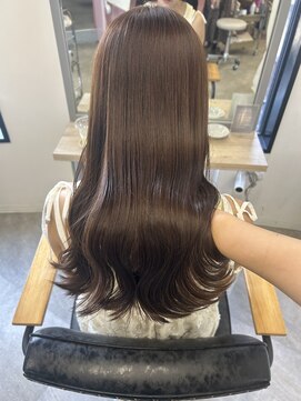 ブリーチなしのブラウンベージュで肌馴染みも良く♪ Otoha