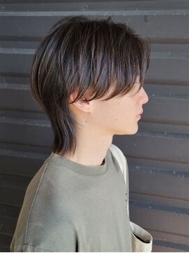 センターパートウルフ