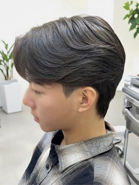 ビッケメンズヘア(Vicke Men's hair) ニュアンスパーマセンターパートメンズパーマメンズサロン韓国