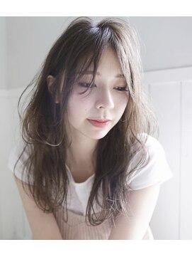 マノンヘアーデザイン(manon hair design..) アッシュベージュの柔らかセミディ