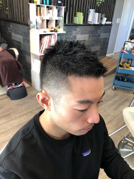 デイジー(Daisy) ワイルドアップバングショート　ソフトモヒカン