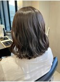 【荒木依莉亜】大人可愛いゆる巻きミディボブxグレージュカラー