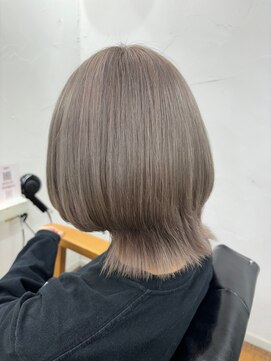 カノン(kanon) 【kanon　松戸】香野優子　ホワイトベージュ