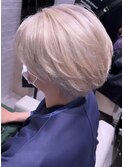 髪質改善ホワイトブロンドセンターパート/マッシュ