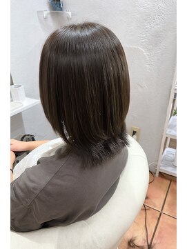 ボクノ 3号店(bokuno) アッシュブラウン　ミディアムレイヤー