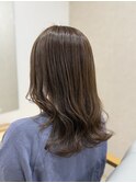 オリーブグレージュ